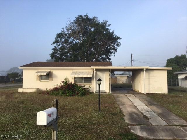 301 Morgan Cir., Lehigh Acres, FL 33936