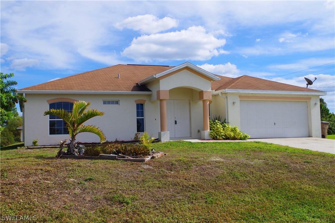 5900 Sara Ave., Lehigh Acres, FL 33971