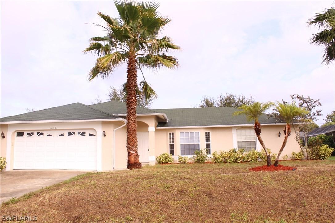 609 SW 29th Ter., Cape Coral, FL 33914