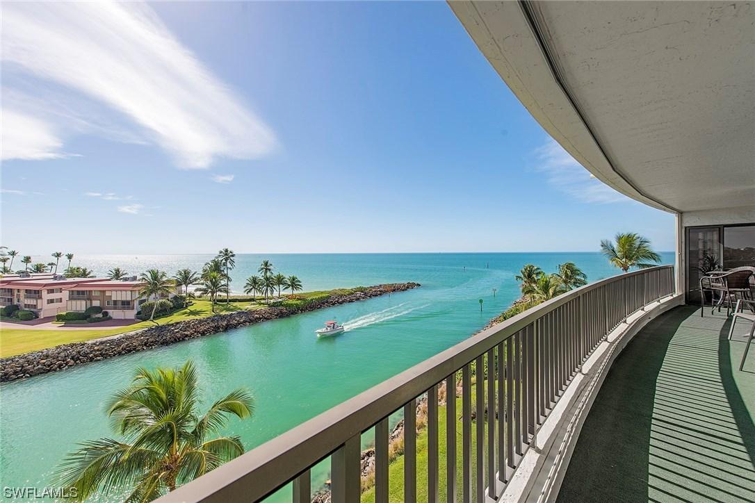 2333 Gulf Shore Blvd. #607, Naples, FL 34103