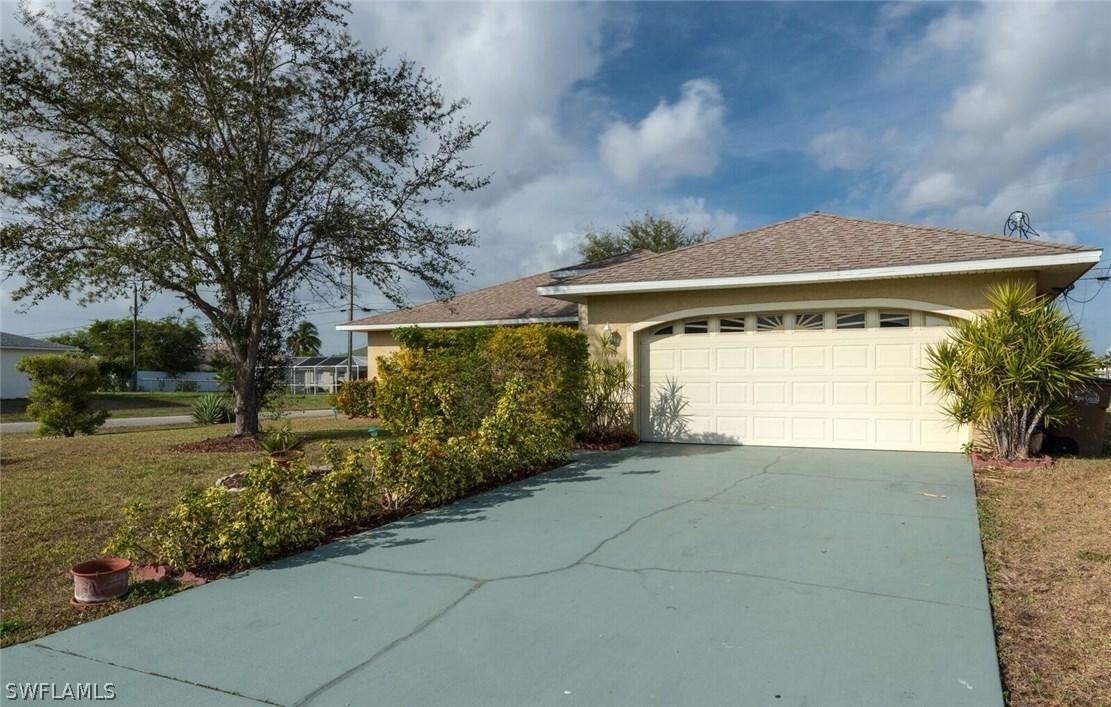 1919 NE 4th Ter., Cape Coral, FL 33909