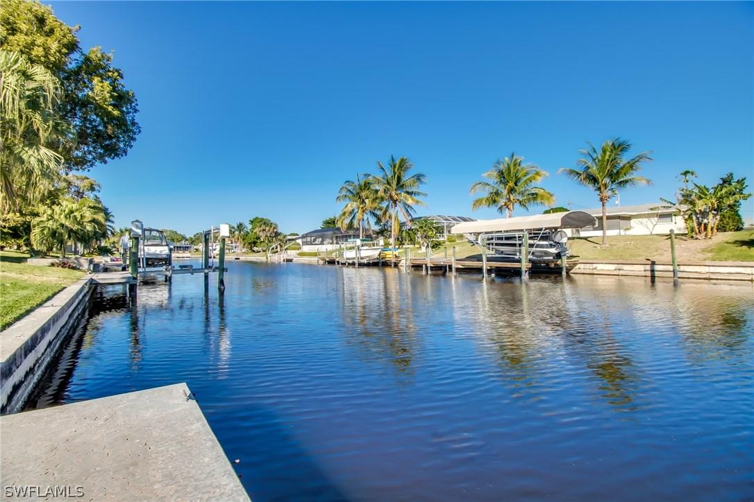 2831 SE 16th Pl., Cape Coral, FL 33904