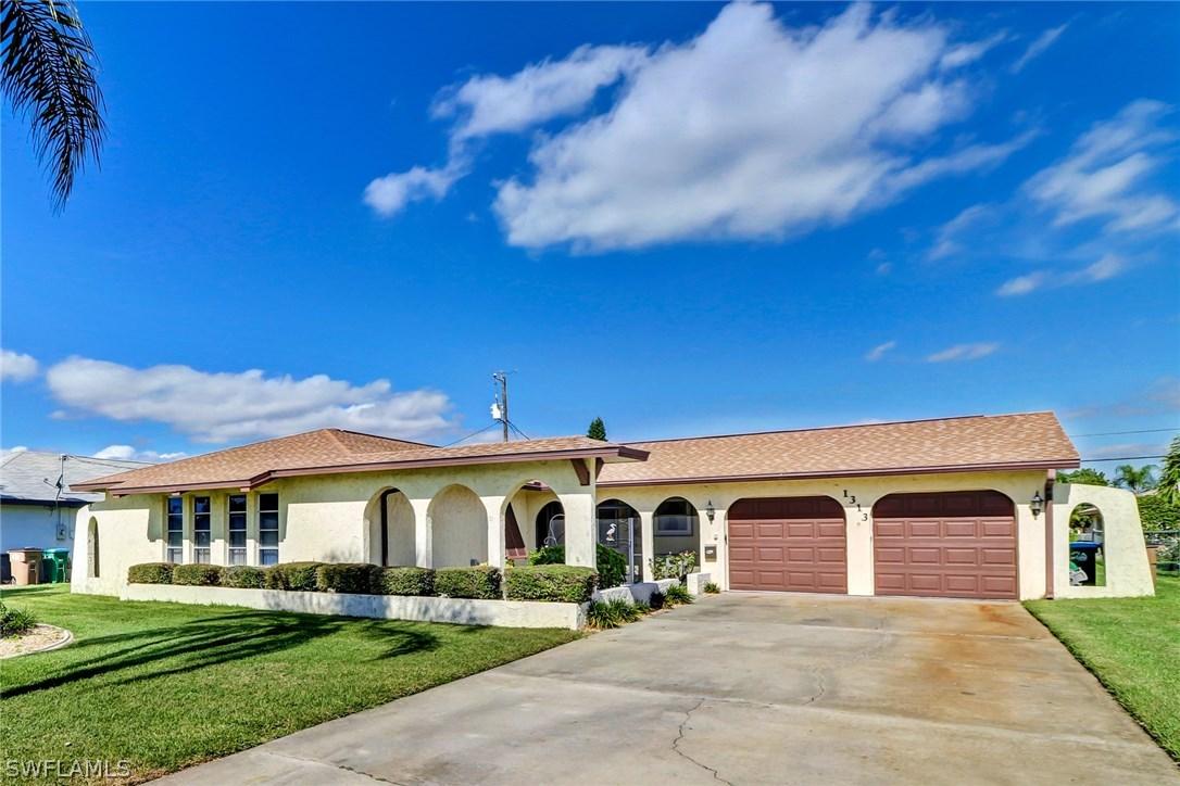 1313 SE 25th Ln., Cape Coral, FL 33904