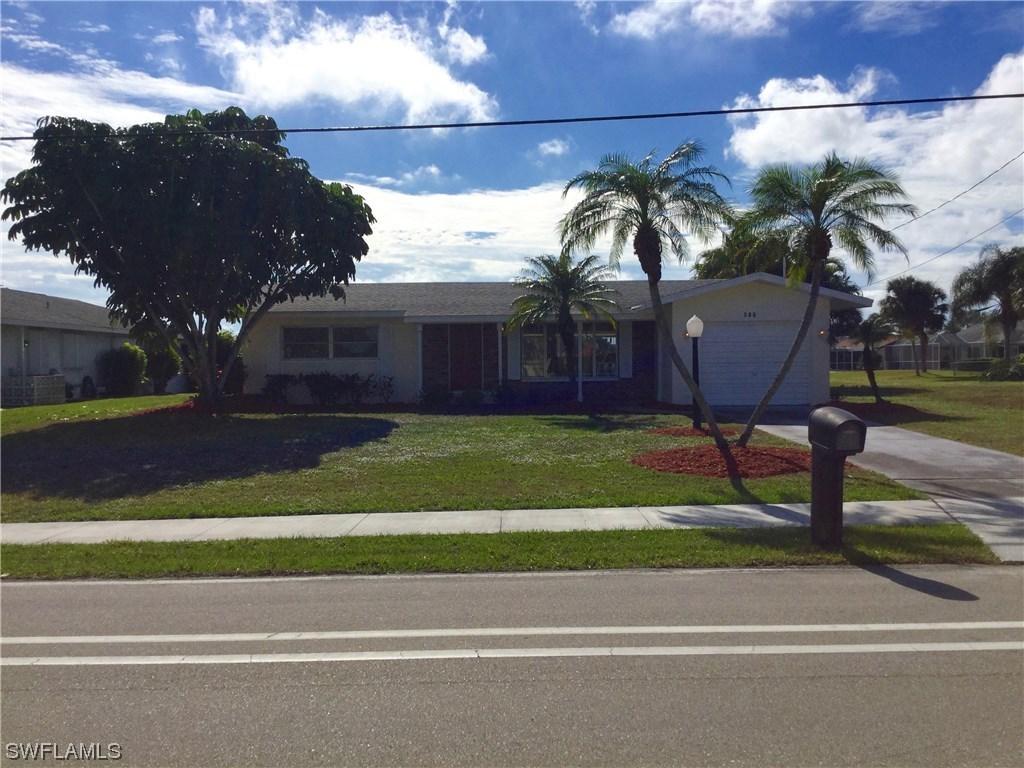 612 Wildwood Pkwy., Cape Coral, FL 33904