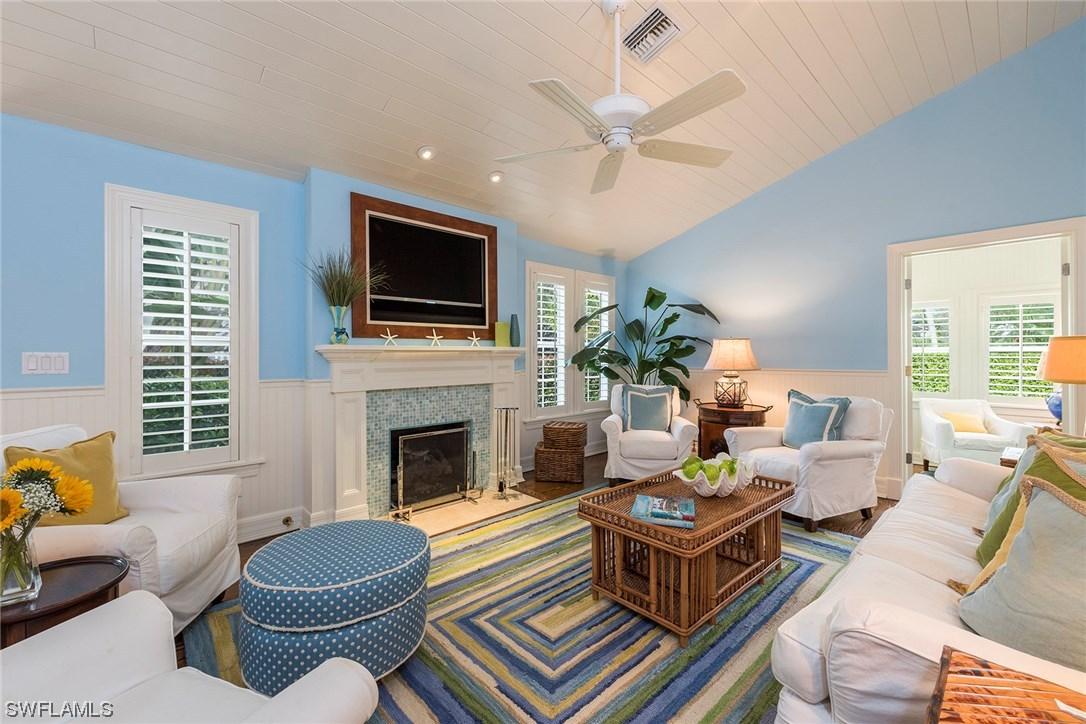 244 11th Ave., Naples, FL 34102