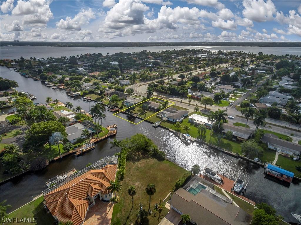 1009 Lucerne Pkwy., Cape Coral, FL 33904