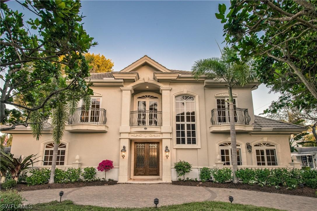 33 3rd St., Naples, FL 34102