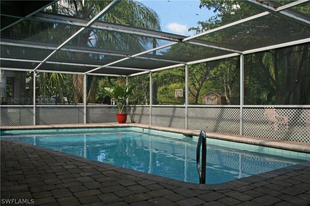 1227 Walden Dr., Fort Myers, FL 33901