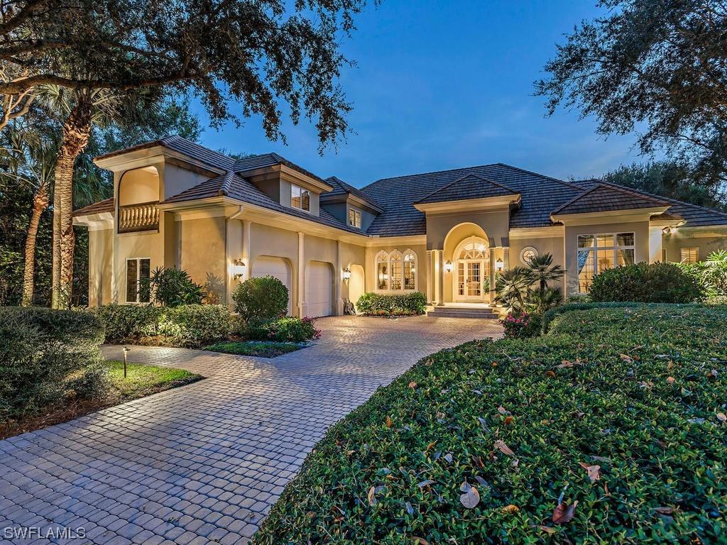 1071 Barcarmil Way, Naples, FL 34110