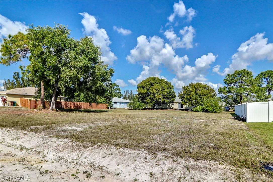 1627 SW 22nd Ter., Cape Coral, FL 33991