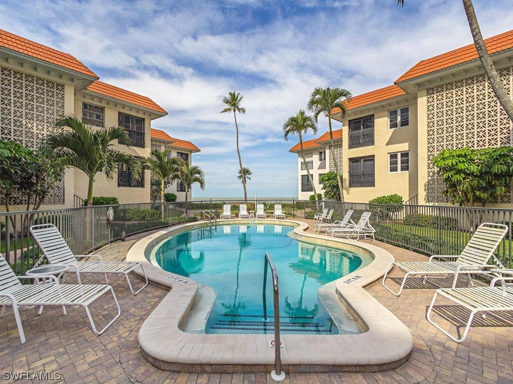3333 Gulf Shore Blvd. #12, Naples, FL 34103
