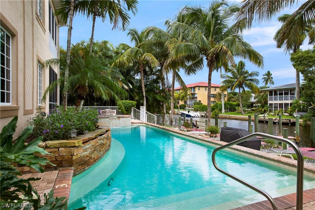 1487 Chesapeake Ave. #2, Naples, FL 34102