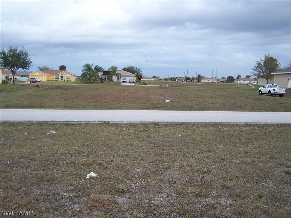 323 NW 20th Ter., Cape Coral, FL 33993