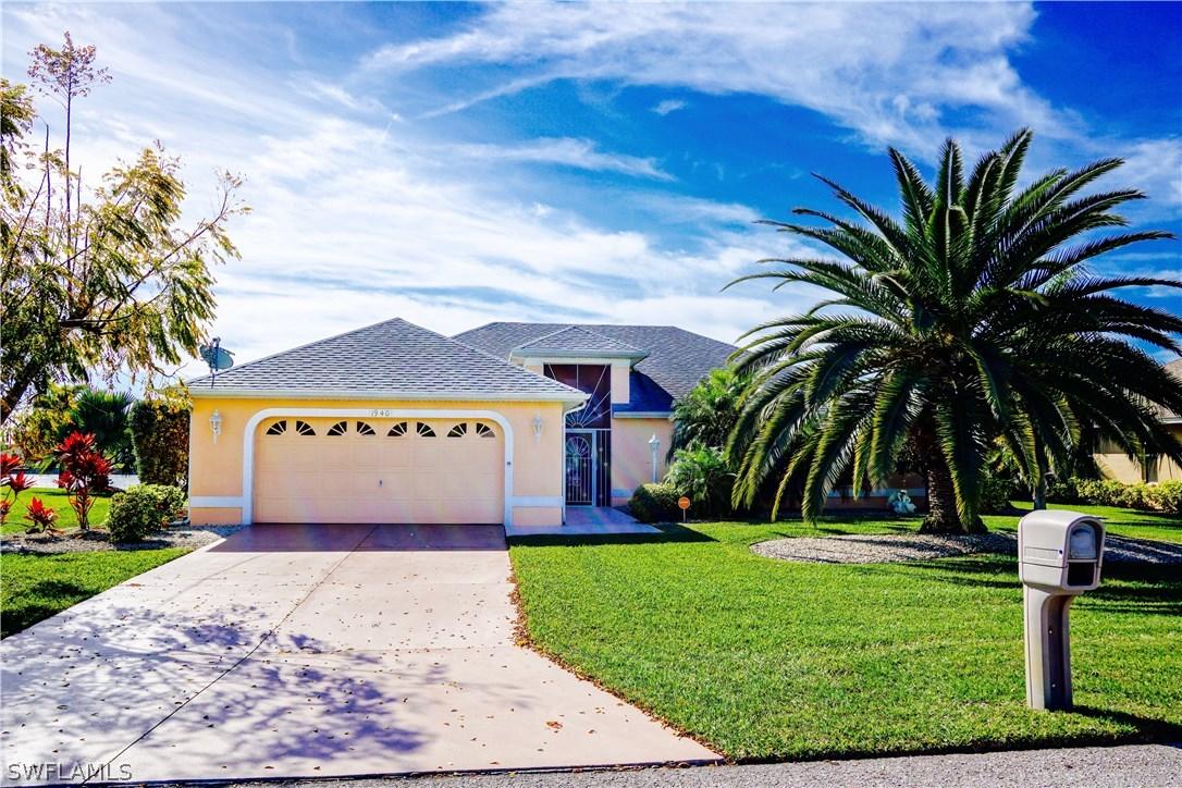 1940 NE 4th Ter., Cape Coral, FL 33909