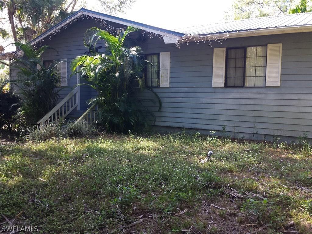 615 Cortez Ave., Lehigh Acres, FL 33972