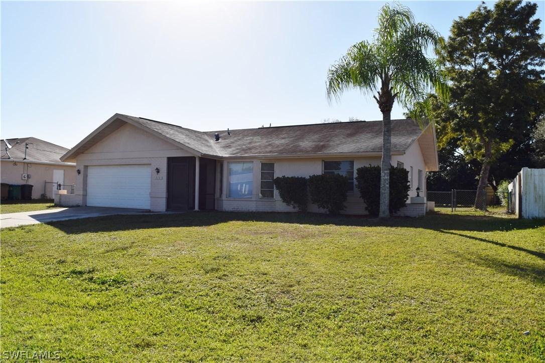 910 SE 26th Ter., Cape Coral, FL 33904