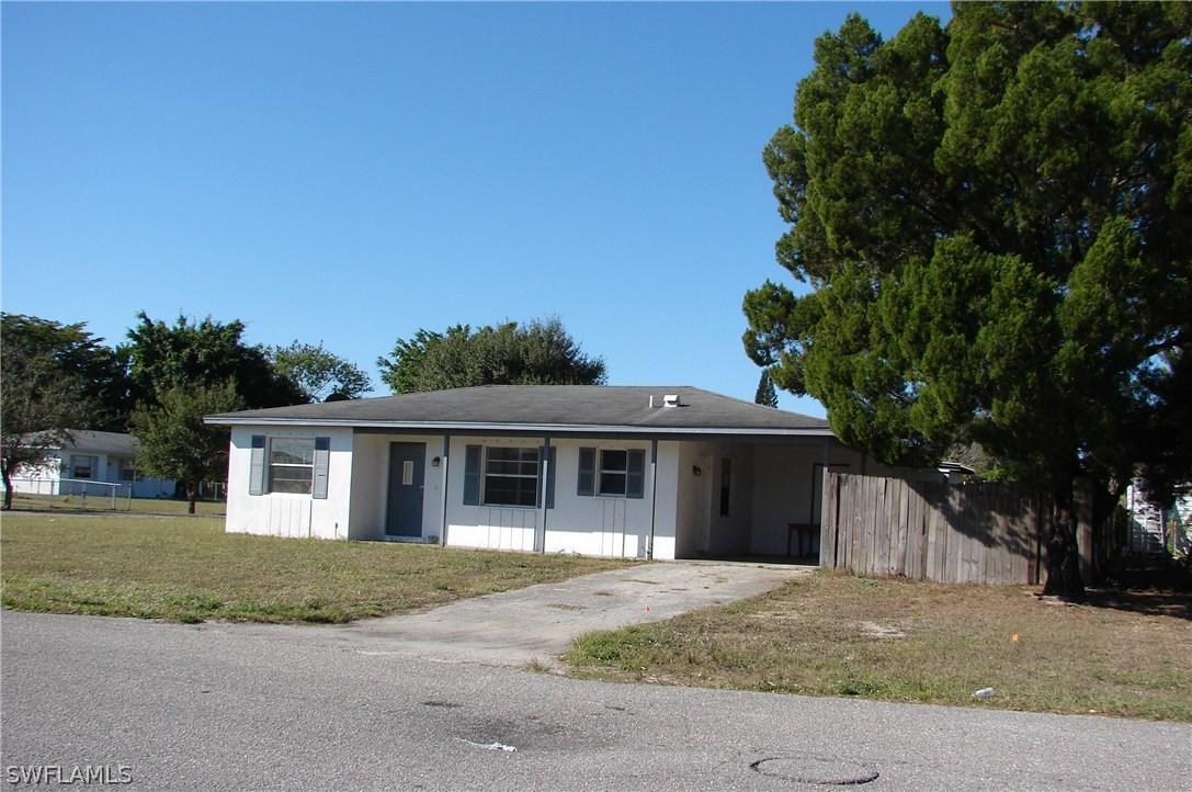 473 Valley Dr., Lehigh Acres, FL 33936