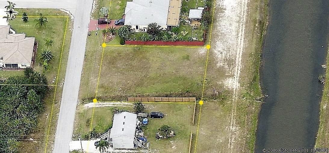 1402 Rita Ave., Lehigh Acres, FL 33971
