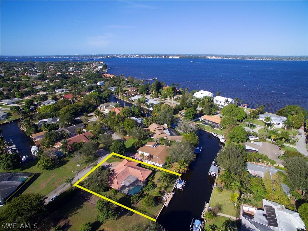 633 Sunnyside Ct., Fort Myers, FL 33919