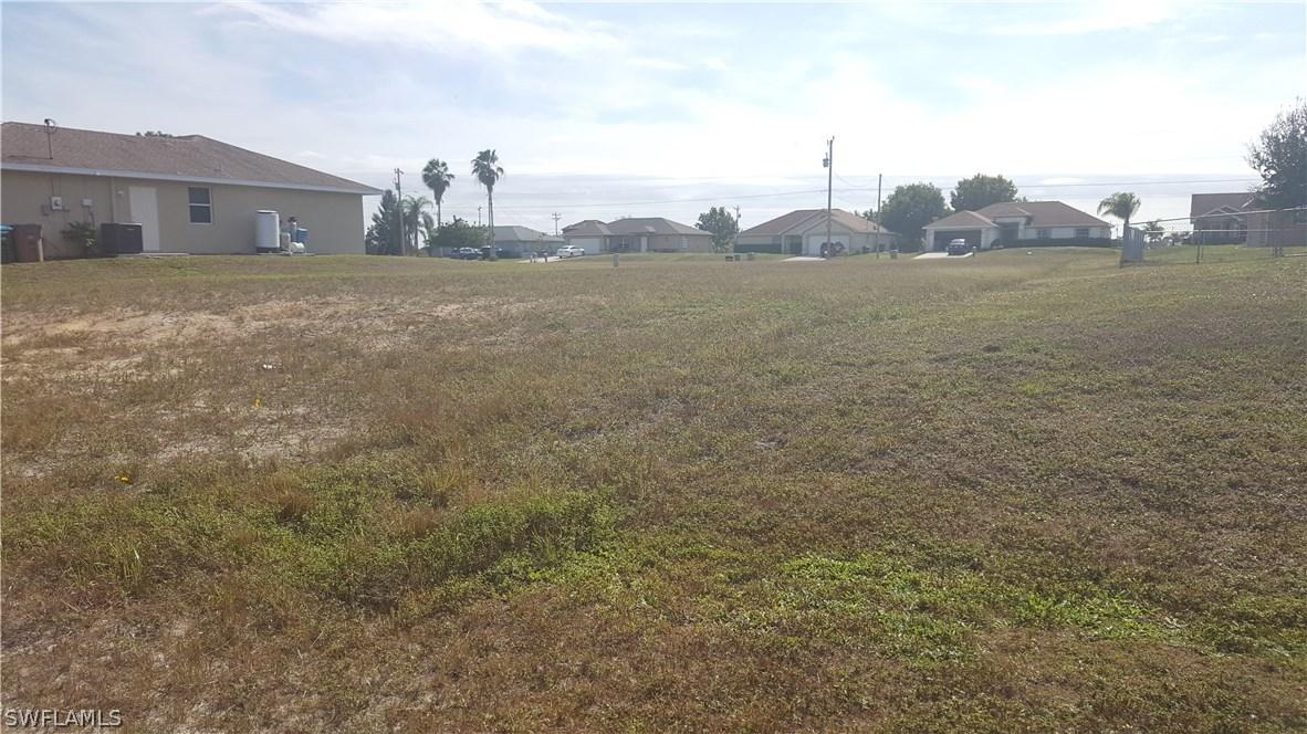 932 NW 17th St., Cape Coral, FL 33993