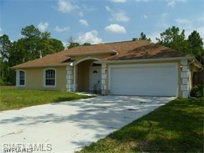 944 Berg St., Lehigh Acres, FL 33974