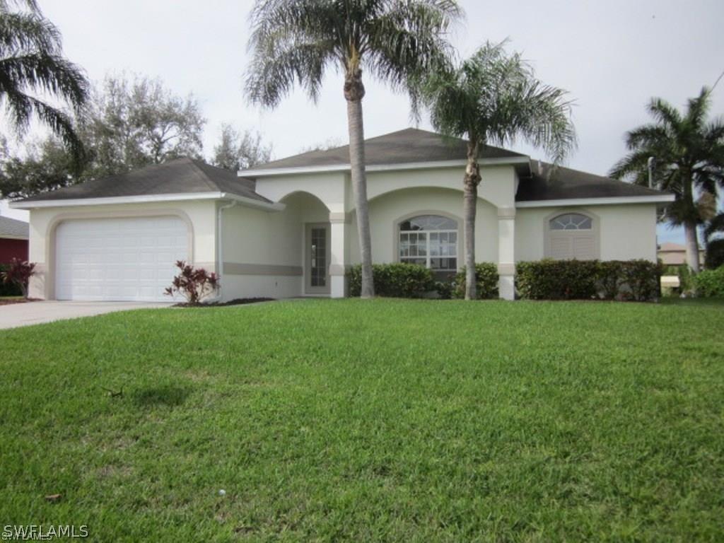 2922 SE 11th Pl., Cape Coral, FL 33904