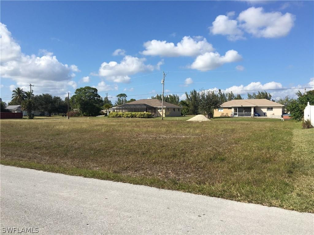 237 SW 29th Ter., Cape Coral, FL 33914