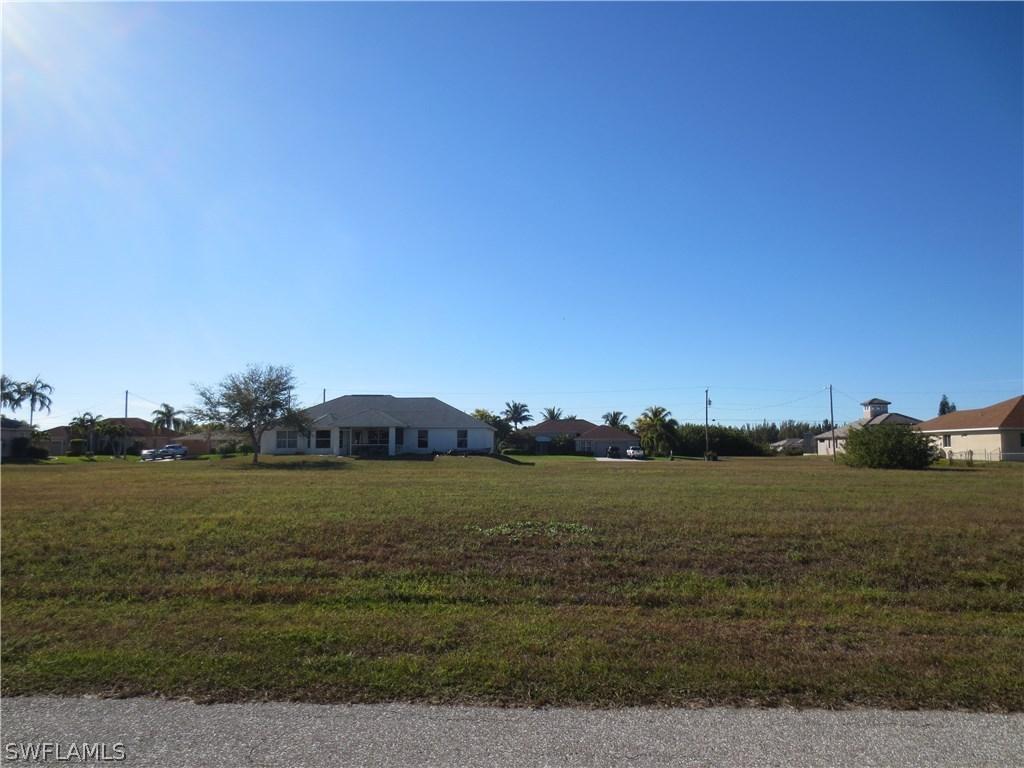 522 NW 37th Ave., Cape Coral, FL 33993