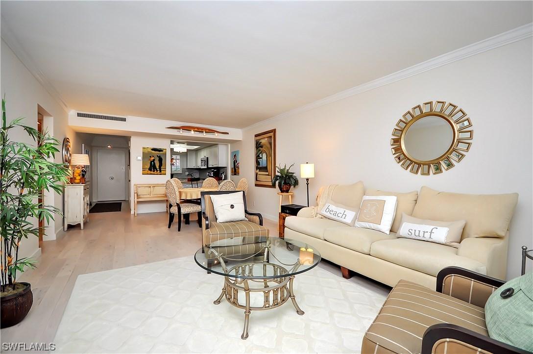 280 2nd Ave. #105, Naples, FL 34102