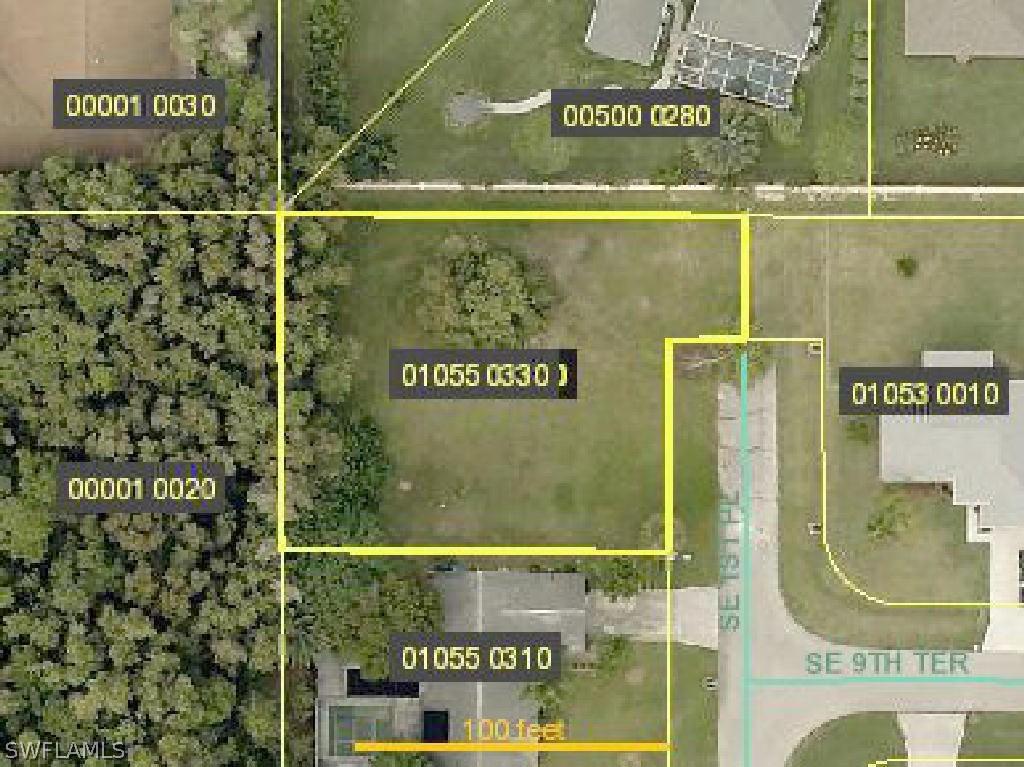 902 SE 1st Pl., Cape Coral, FL 33990