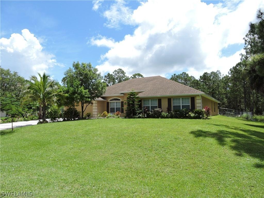 1608 Acacia Ave., Lehigh Acres, FL 33972