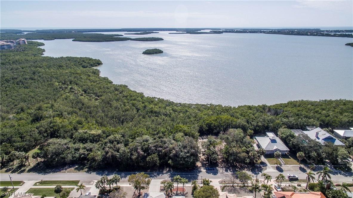 2015 Sheffield Ave., Marco Island, FL 34145