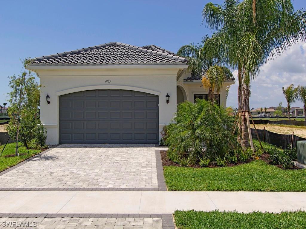 4133 Amelia Way, Naples, FL 34119