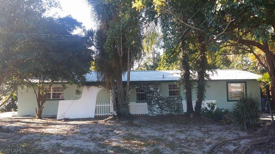 1101 Lincoln Blvd., Lehigh Acres, FL 33936