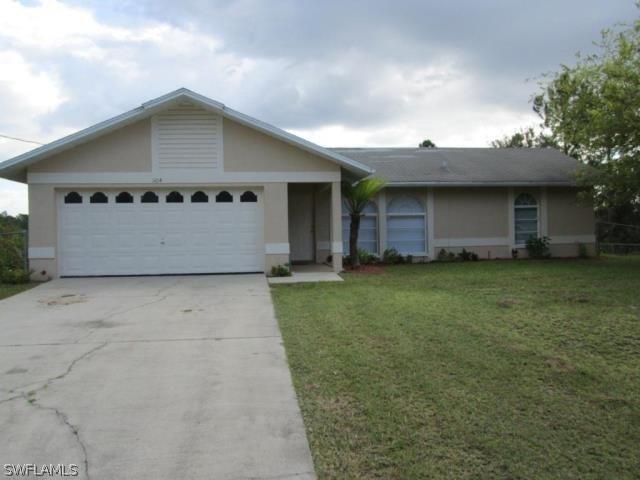 1104 Lincoln Ave., Lehigh Acres, FL 33972