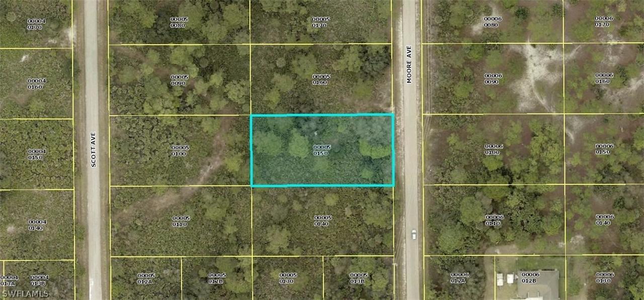 805 Moore Ave., Lehigh Acres, FL 33972