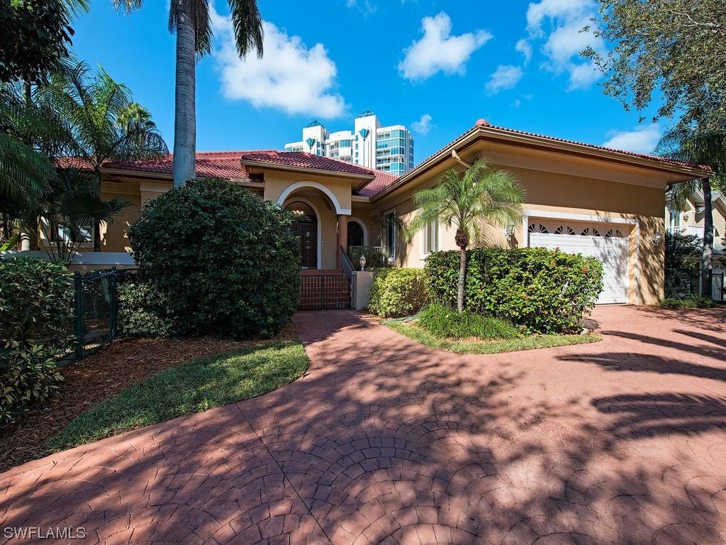 5137 Seahorse Ave., Naples, FL 34103