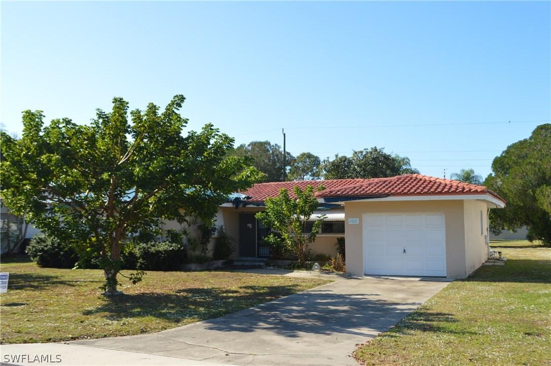 5238 Sunnybrook Ct., Cape Coral, FL 33904