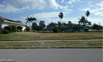 464 Worthington St., Marco Island, FL 34145