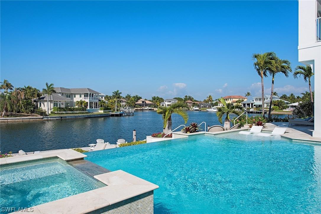 329 Neapolitan Way, Naples, FL 34103