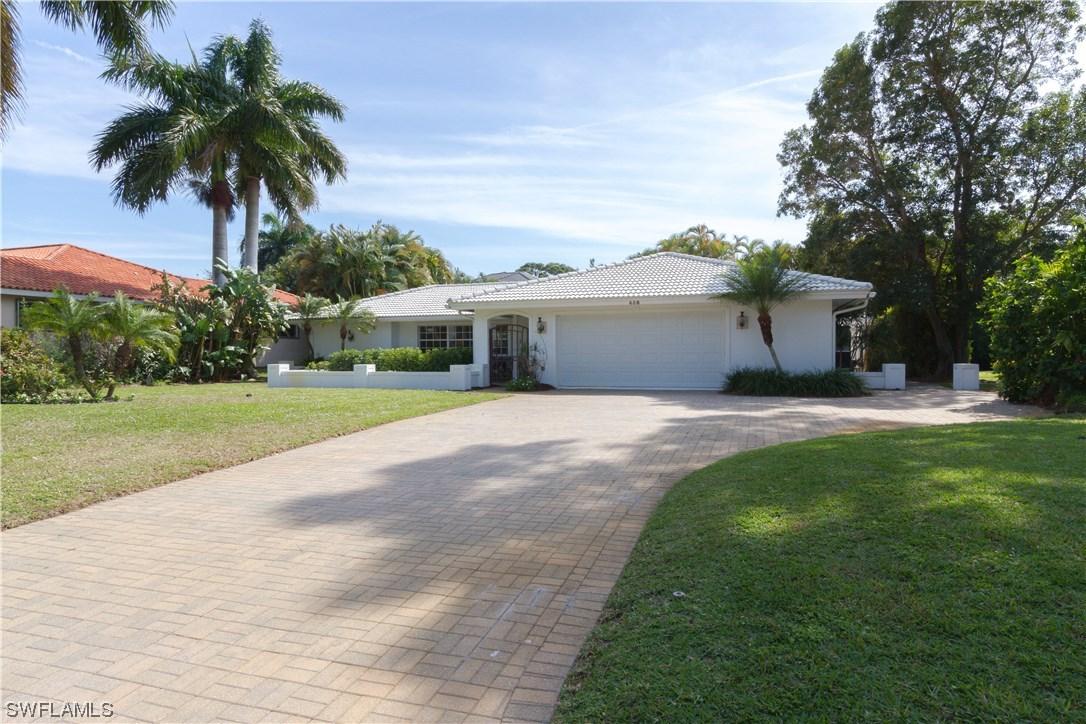 458 Devils Ln., Naples, FL 34103