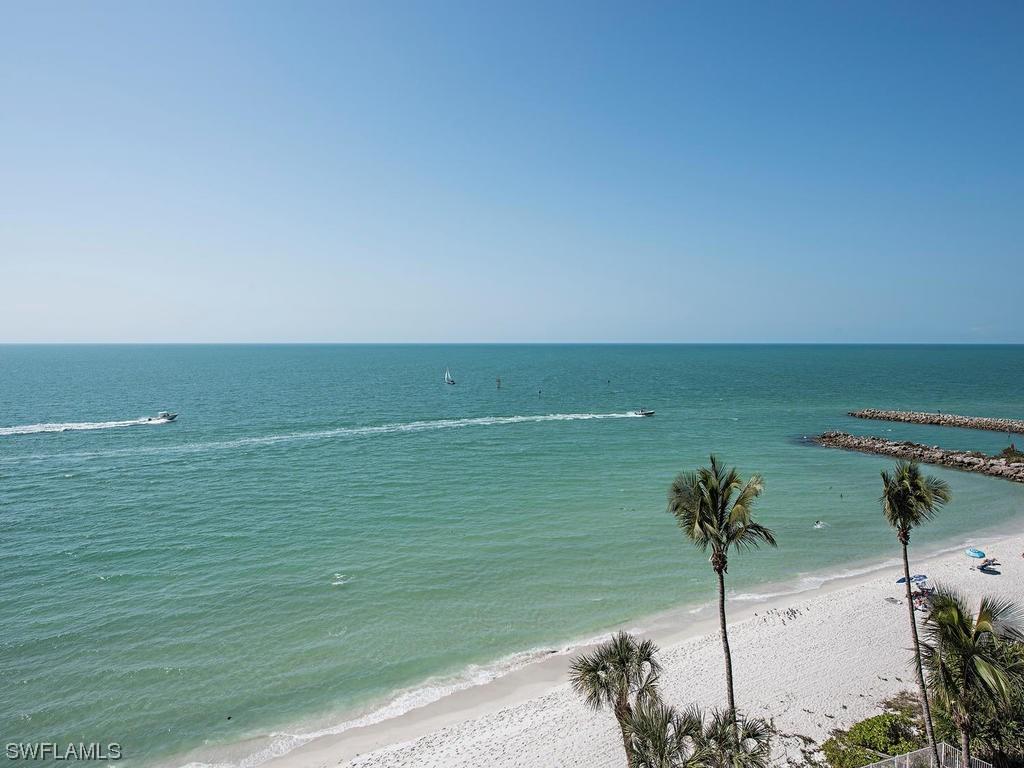 2171 Gulf Shore Blvd. #703, Naples, FL 34102