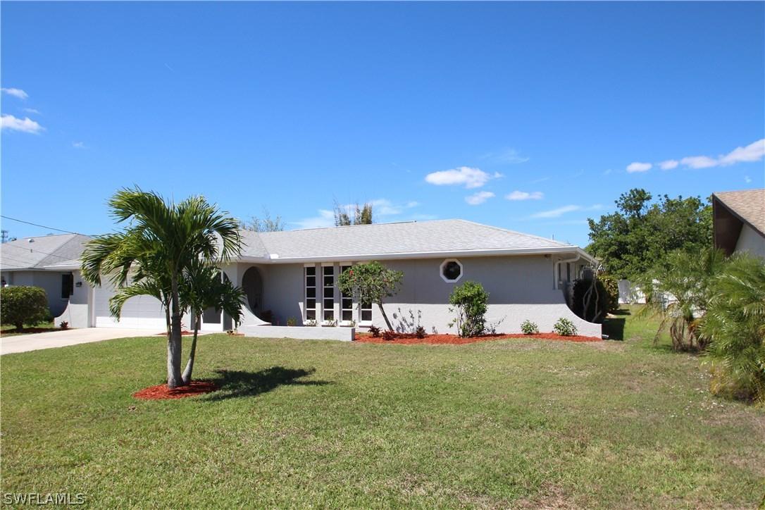 3887 SE 7th Pl., Cape Coral, FL 33904