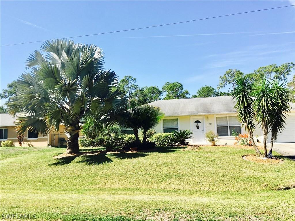 1021 Apple Ave., Lehigh Acres, FL 33971