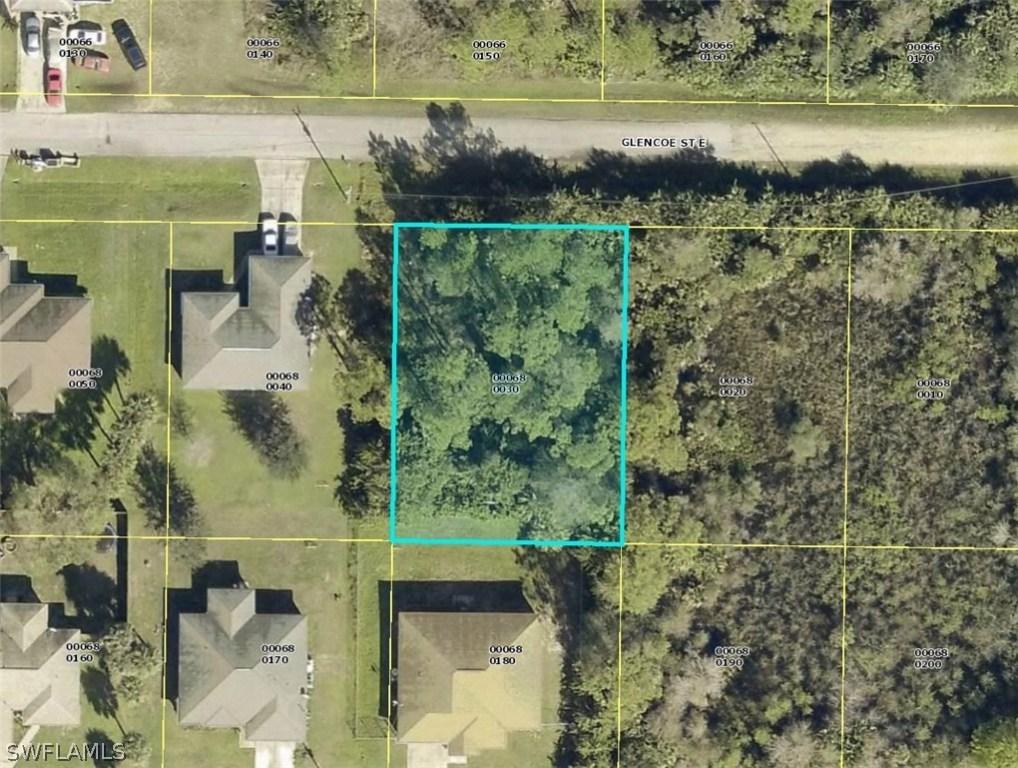 856 Glencoe St., Lehigh Acres, FL 33974