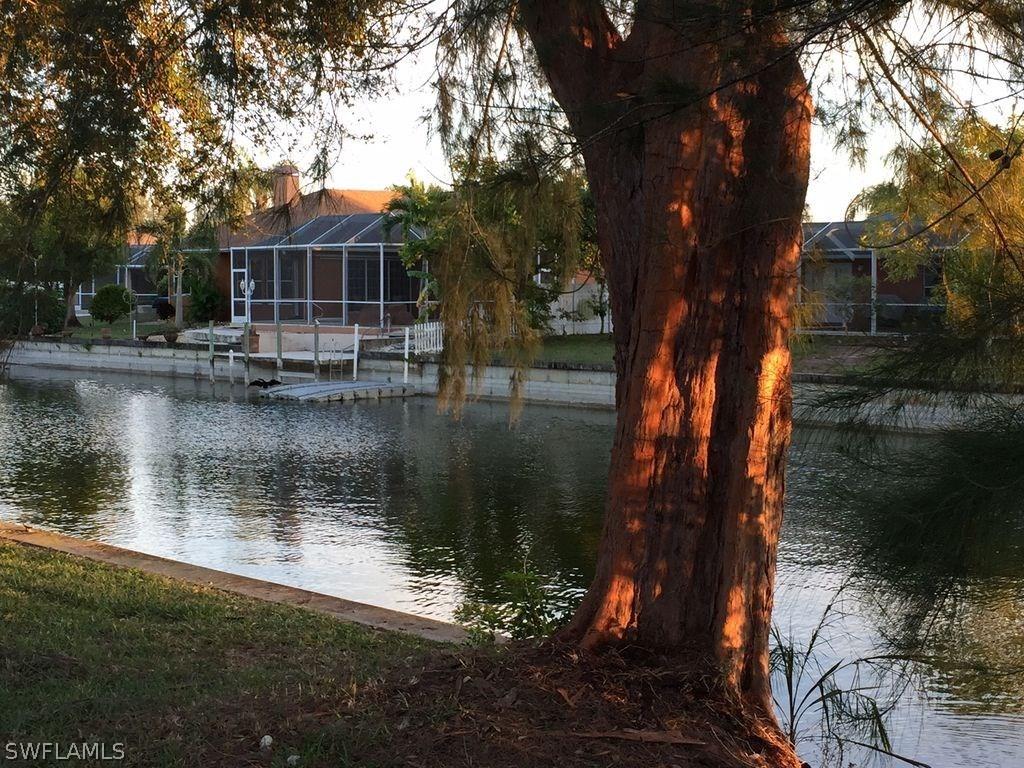 1128 SE 4th Ter., Cape Coral, FL 33990