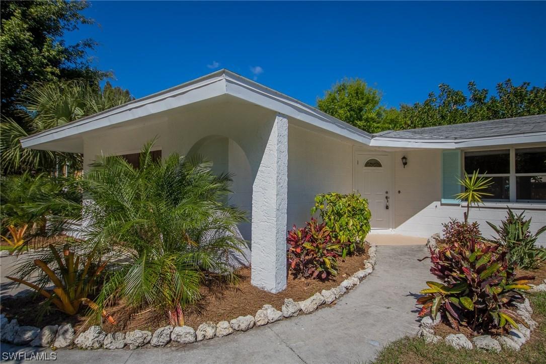 4528 San Antonio Ln, Bonita Springs, FL 34134