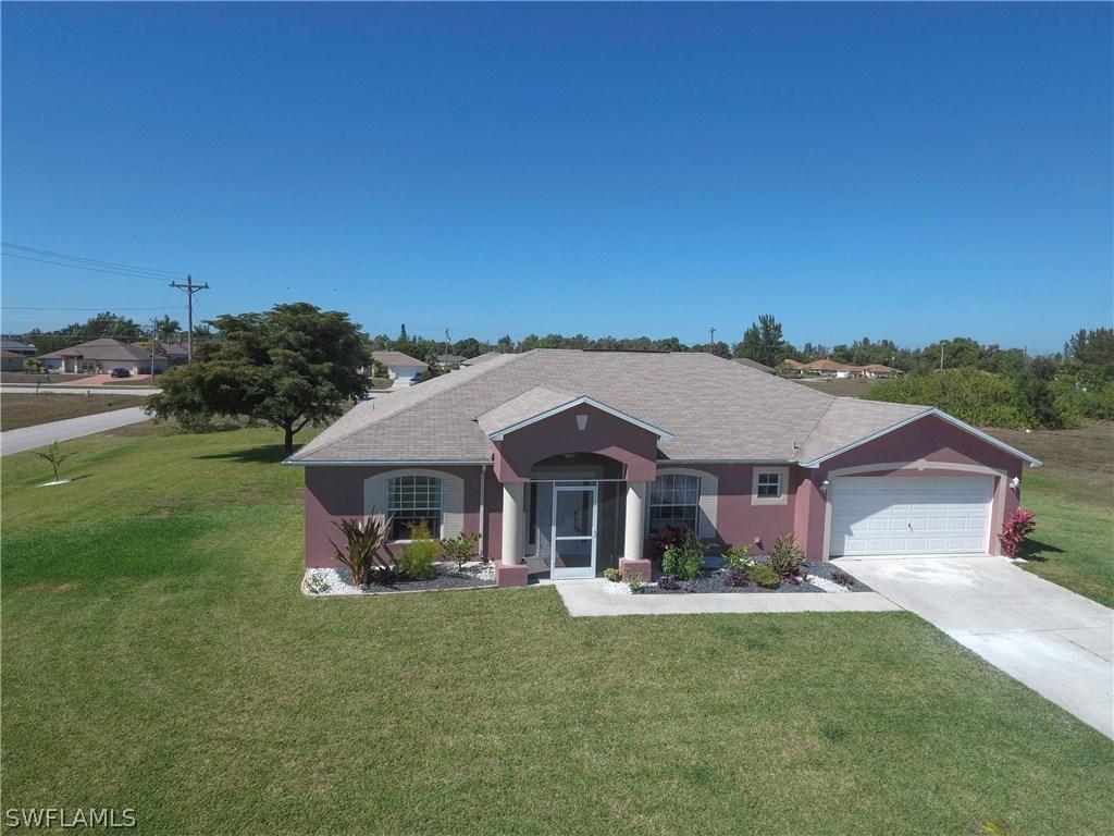 176 NW 7th Pl., Cape Coral, FL 33993