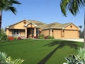 1113 Chaplin Ave., Lehigh Acres, FL 33971