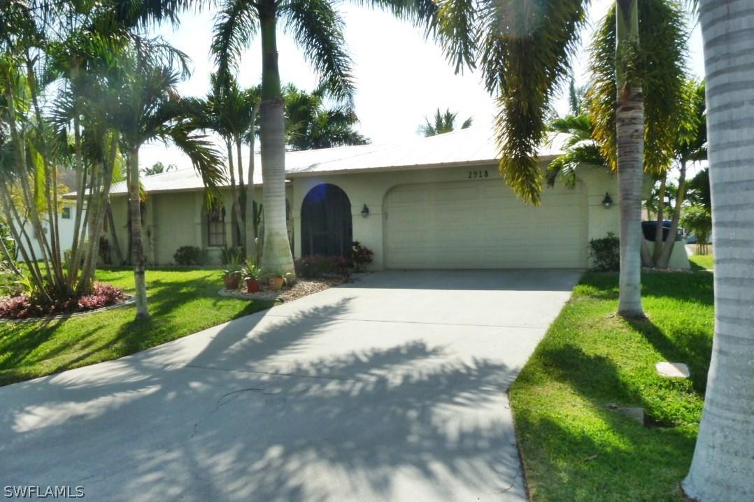 2918 SE 11th Pl., Cape Coral, FL 33904